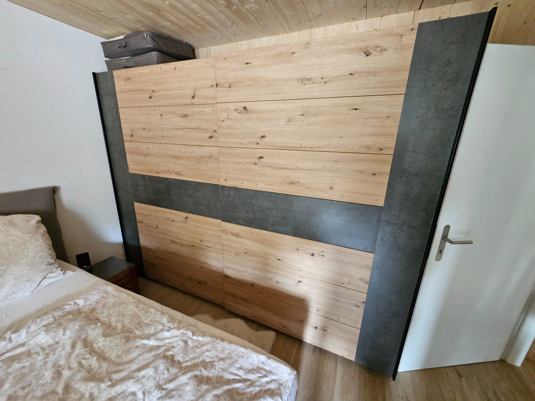 Armadi: Grosser Kleiderschrank – Usato da Thal venduto da Rolando2 1