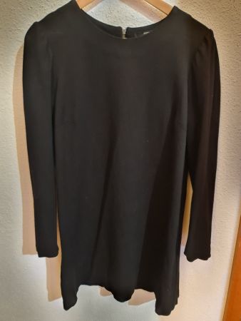 Kleid Systemaction schwarz Grösse L neuwertig Zustand