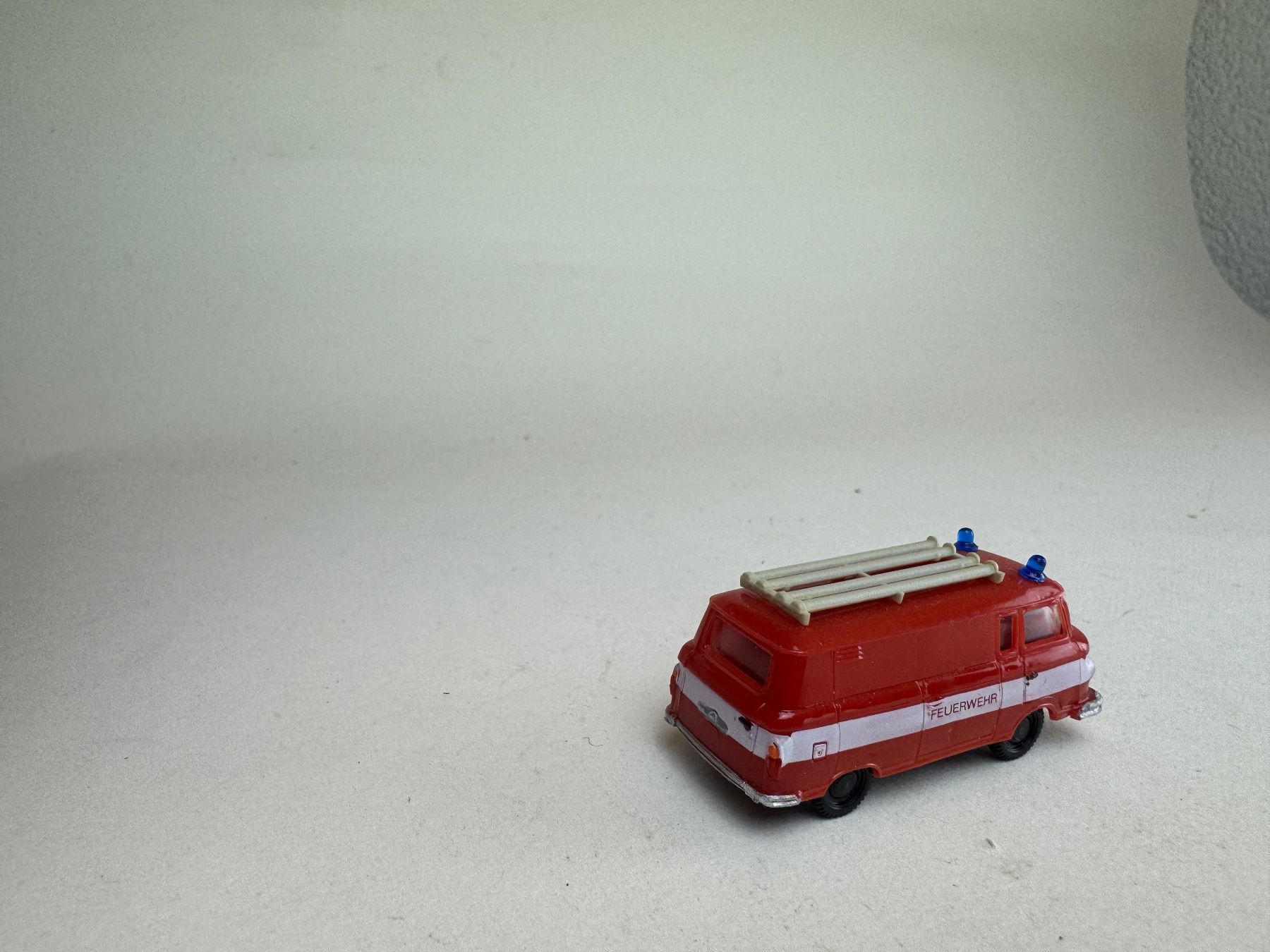 Voitures modèles: Barkas Feuerwehr Transporter – D'occasion à Elm par Wikmtz 1