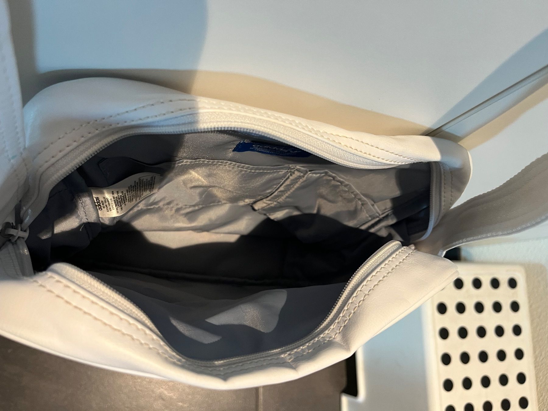 Rieker Borse da donna: Rieker/Tom Tylor/Adidas Taschen – Nuovo (secondo la descrizione) da Birmenstorf AG venduto da BMW.M5 5