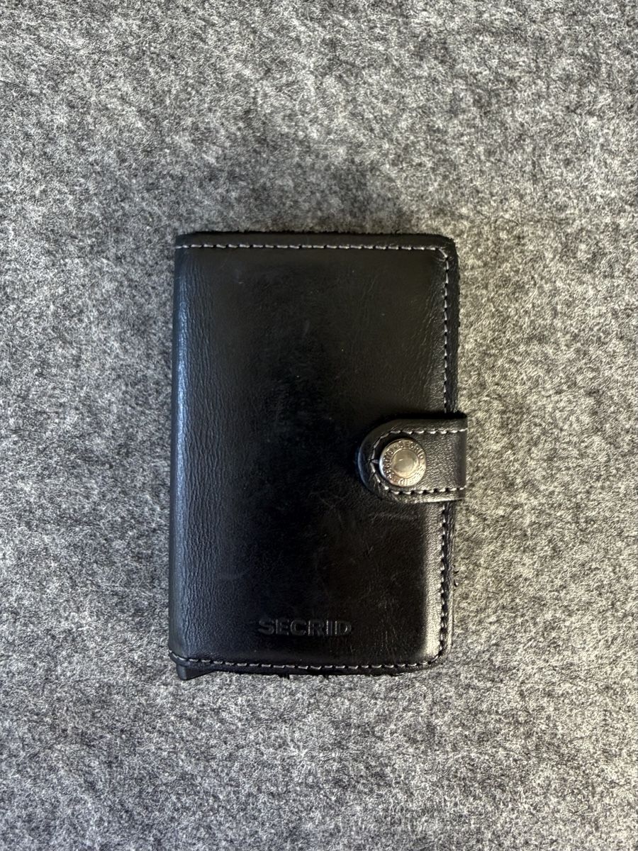 Secrid Portafogli: Secrid Cardprotector Portemonnaie schwarz – Usato da Lenzburg venduto da and_5pq2