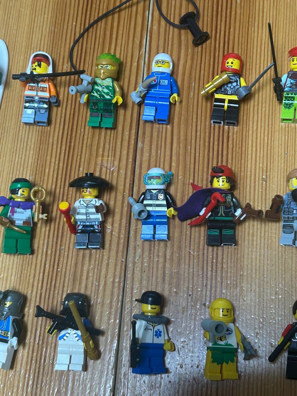 Lego Giocattoli: 30 verschiedene Lego Personen – Usato da Volketswil venduto da Daniel68ernst 3
