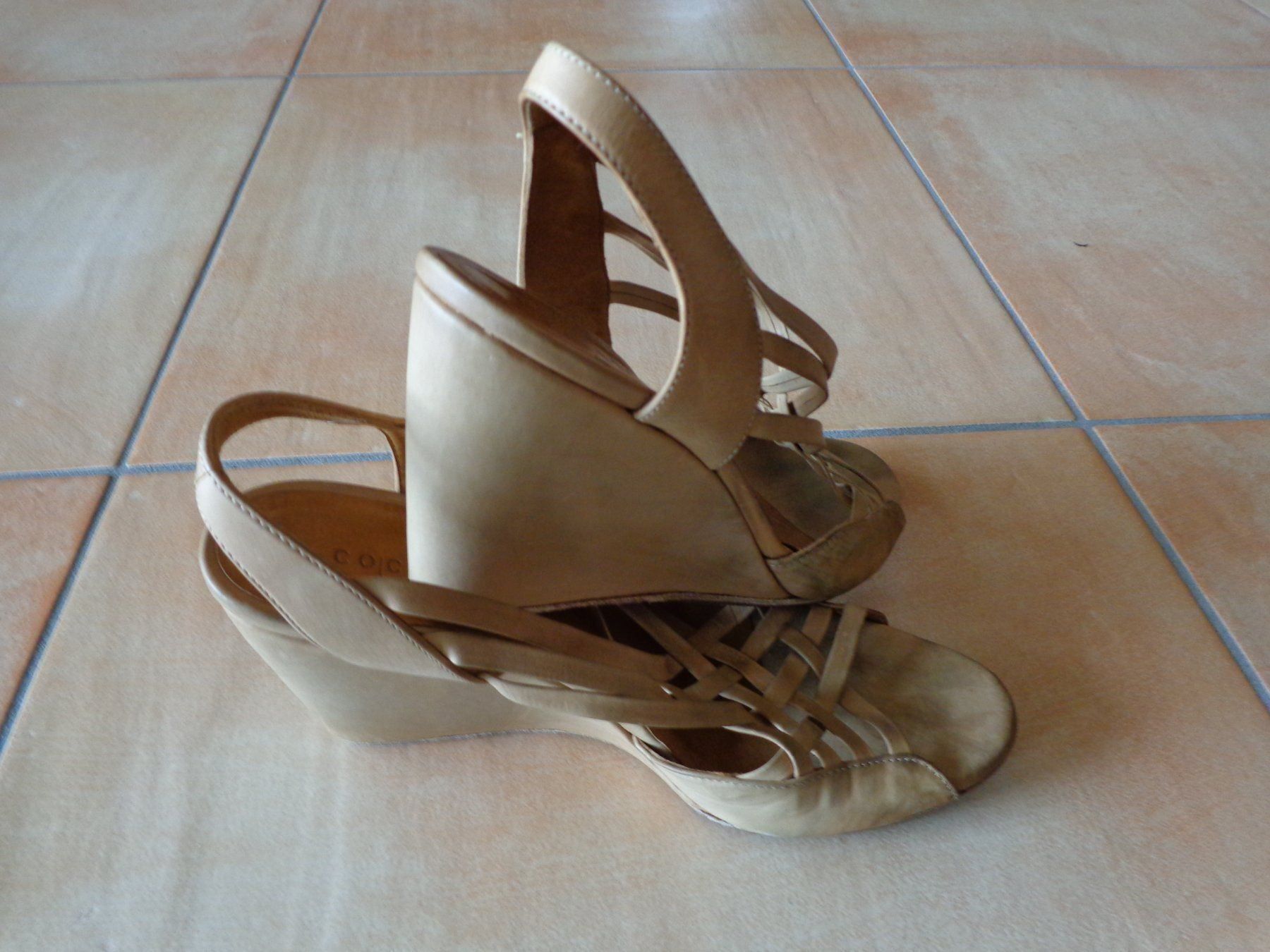 Damenschuhe: Sandales compensés en cuir beige 40 – Gebraucht aus St-Blaise von endora63 7