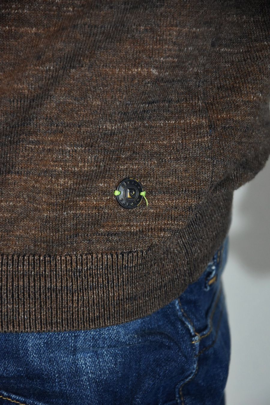 Pierre Cardin Maglioni & Felpe: Pierre Gardin Herren Pullover V-Neck Denim /braun/Gr.M – Usato da Wohlenschwil venduto da ABC-Vintage 2