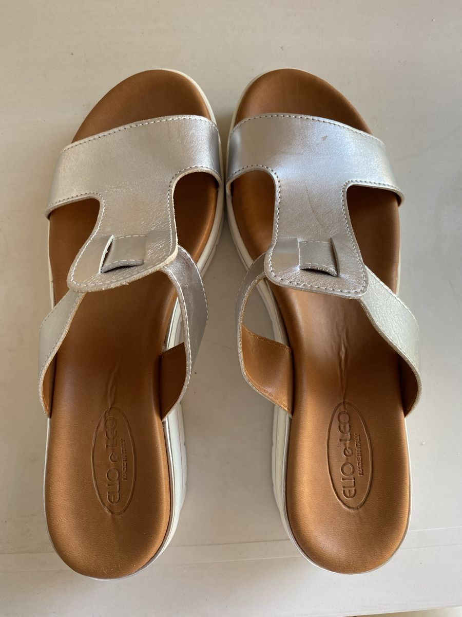 Scarpe da donna: Mules NEUVES argentées – Nuovo (secondo la descrizione) da Veyrier venduto da nop