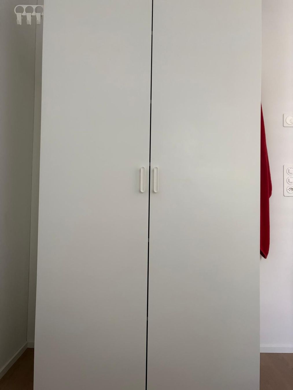 Armoires: Wardrobe white colour – Neuf (Voir description) à Zürich par dha_t9vq