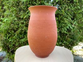 sehr schöne Vase aus Ton