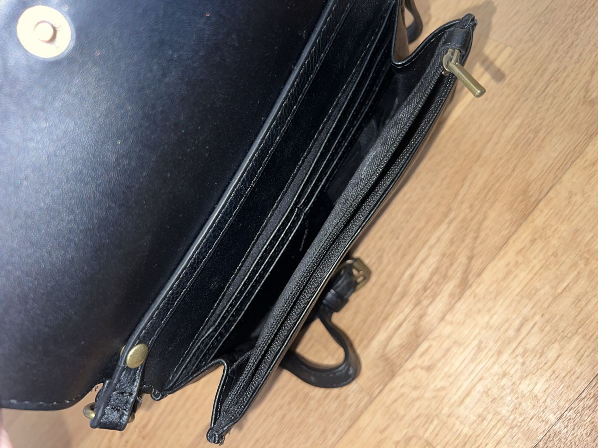 Sacs femmes: Umhängetasche Universal Thread schwarz  – D'occasion à Stetten AG par Kerstin_W 2