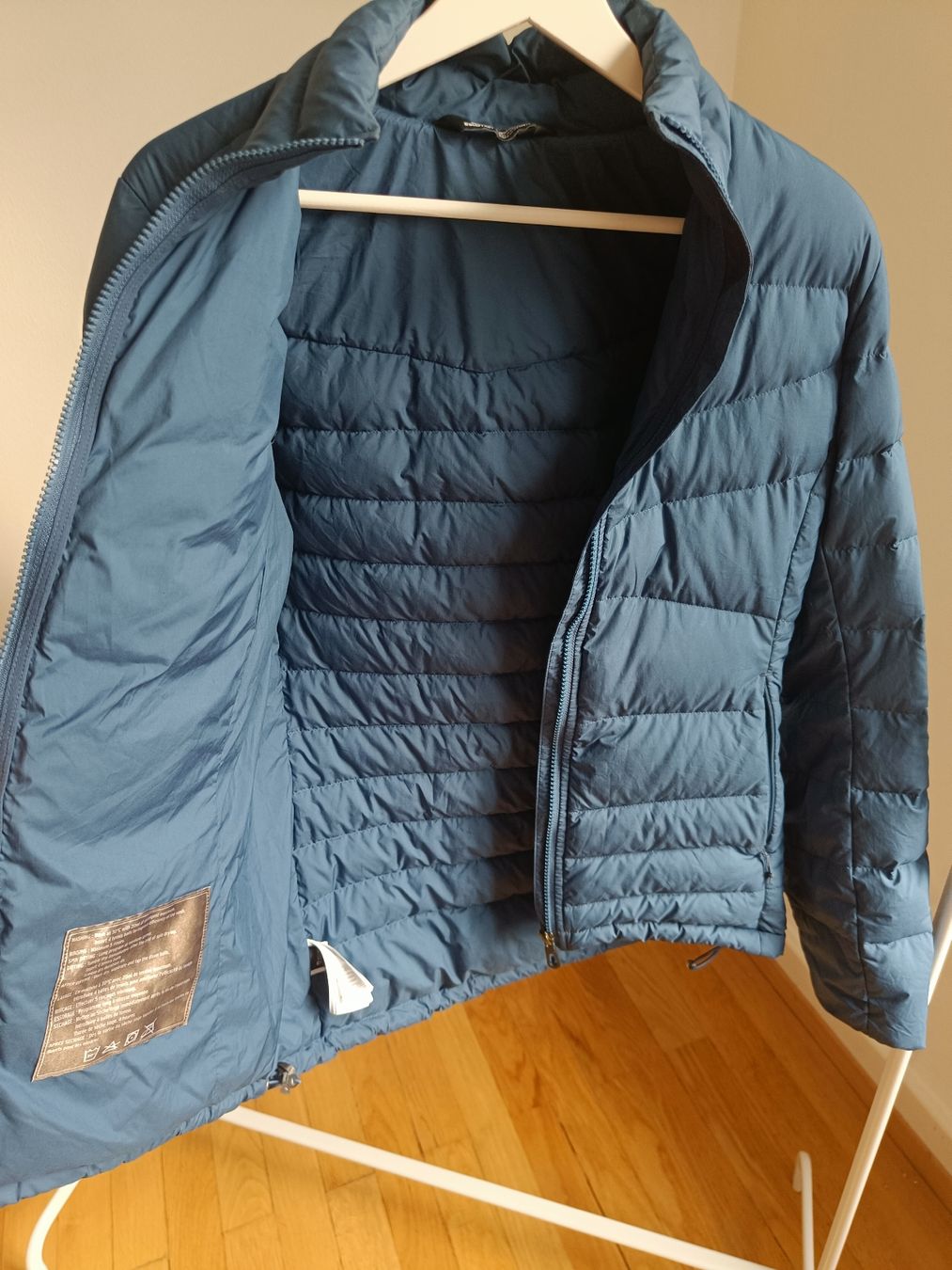 Salomon Jacken: Salomon Daunenjacke – Gebraucht aus Luzern von noraelizabeth 4