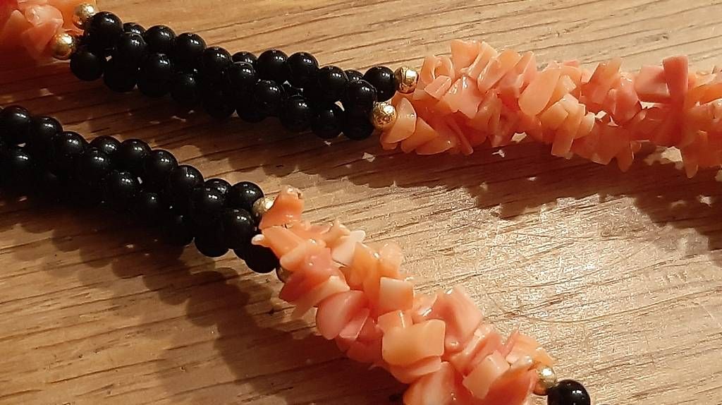 Catenine: Halskette mit Koralle – Usato da Kriens venduto da honig01