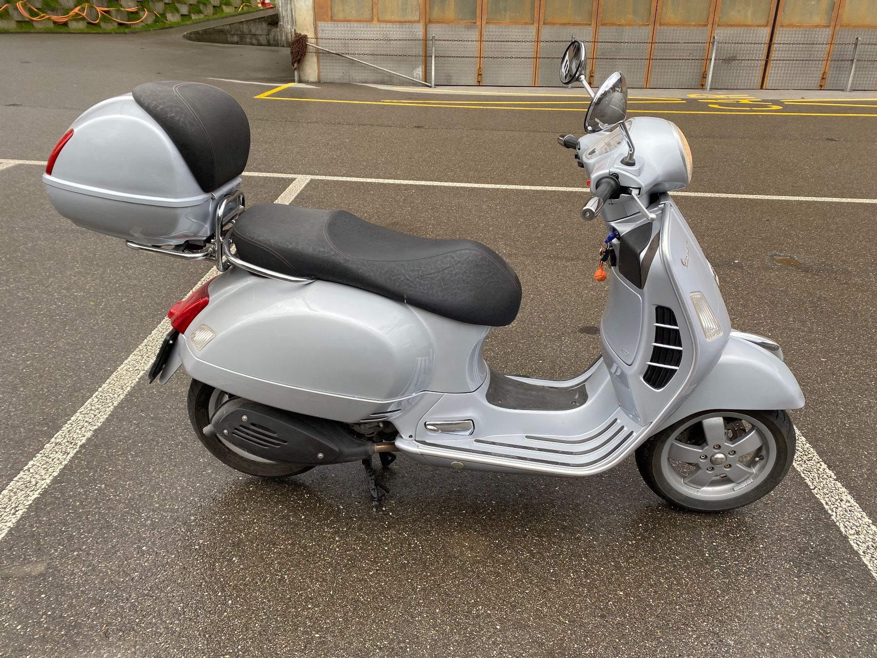Piaggio Strasse: Verkaufe PIAGGIO VESPA GTS 125 ROLLER – Gebraucht aus Frutigen von urs_bgh7 1
