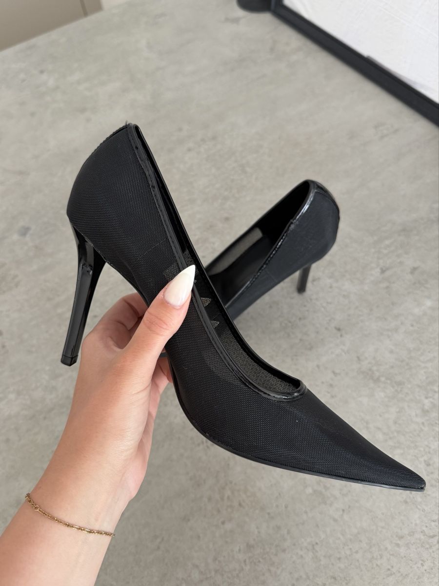 Zara Scarpe da donna: Schwarze ZARA Pumps - Grösse 38 – Nuovo (secondo la descrizione) da Untersiggenthal venduto da celinexfe
