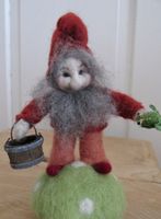 Dekoration: Zwerg / Troll / Wichtel / kleine Puppe aus Filz