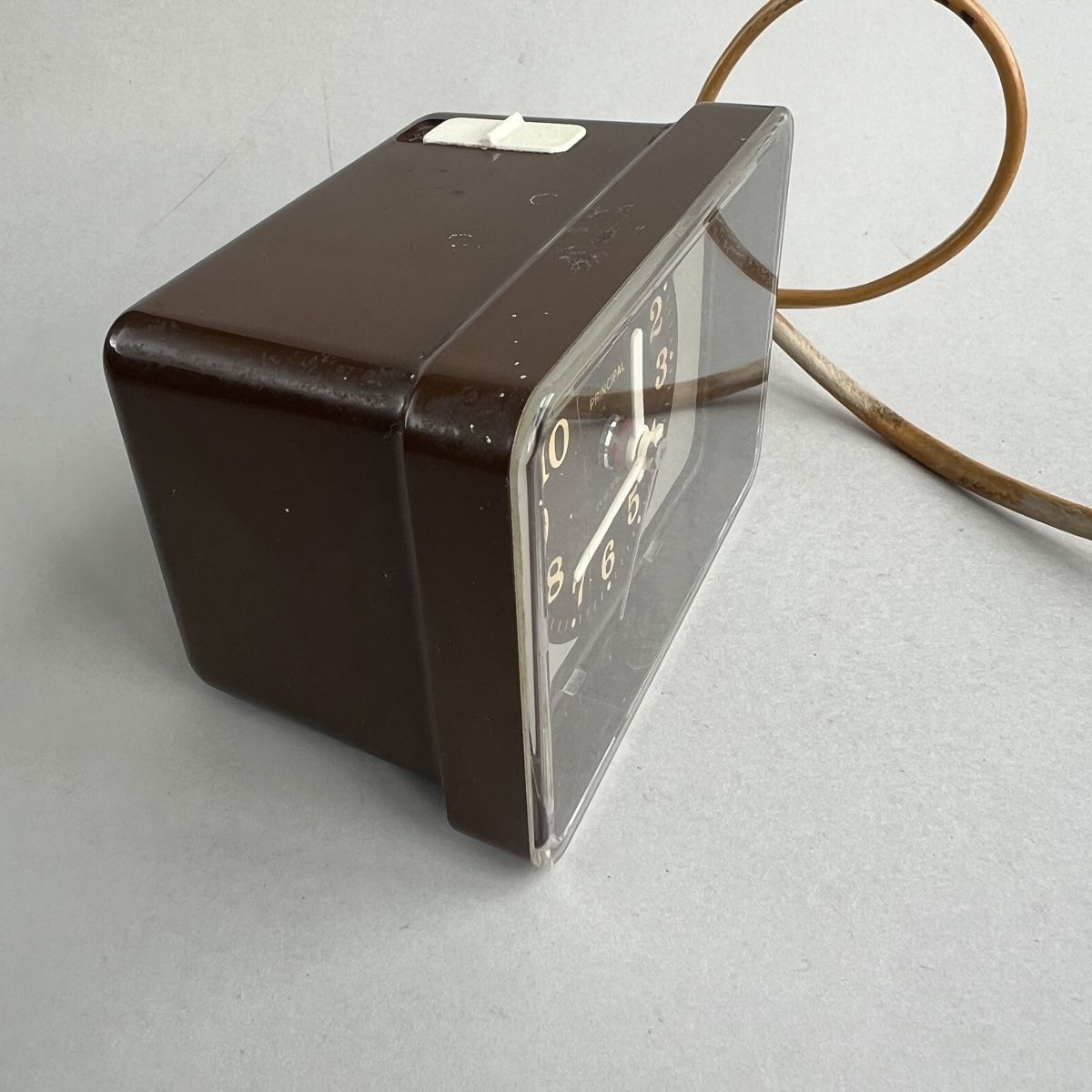 Sveglie: Vintage German Midcentury Alarm Clock – Usato da Genève venduto da Kookiek 7