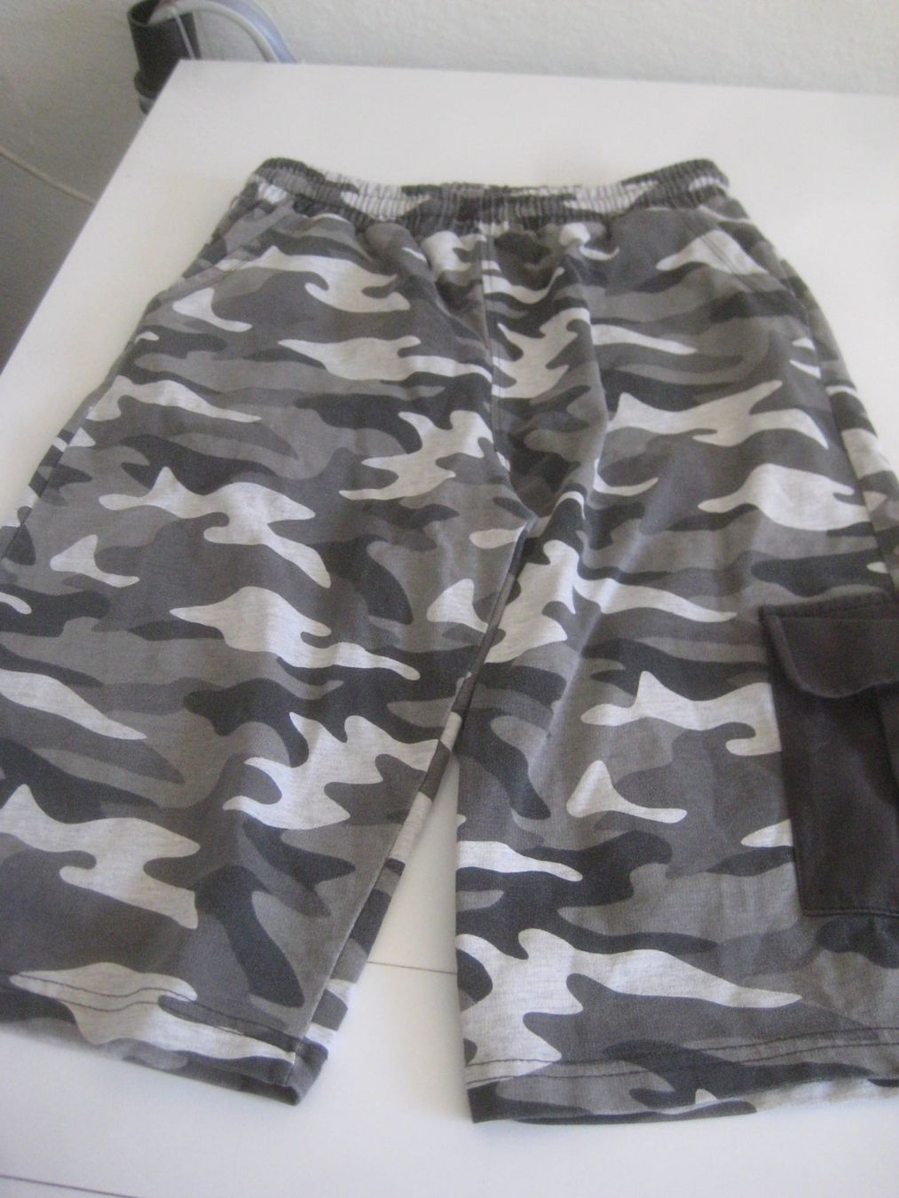 Pantalons: KNABEN  SHORTS – D'occasion à Uster par flocke1