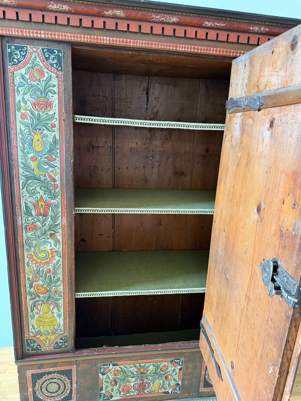 Schränke: Schrank, Appenzeller, eintürig, bemalt – Gebraucht aus Basel von BradPeeters 2