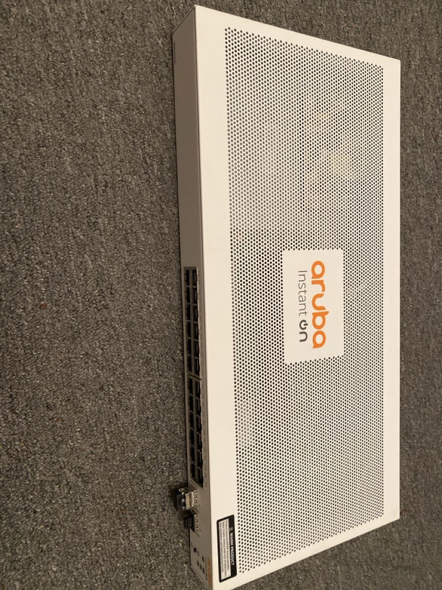 Hub & Switch: Aruba Instant on 1830 – Usato da Widnau venduto da icarus_83