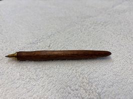 Stift, selbst hergestellt, aus Holz