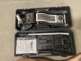 Cric idraulico 2 tonnellate low profile in valigetta