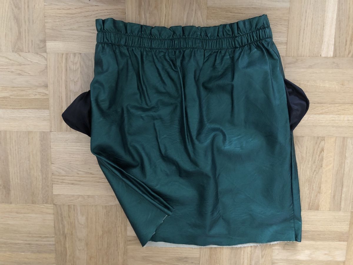 Gonne: Jupe simili cuir vert – Usato da Onex venduto da kattrina 1