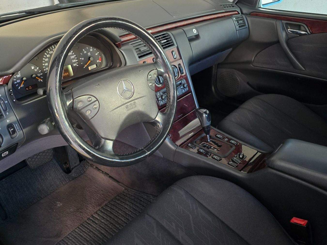Mercedes-Benz Autos: Mercedes E220D – Gebraucht aus Wetzikon ZH von jet_c5m2 3