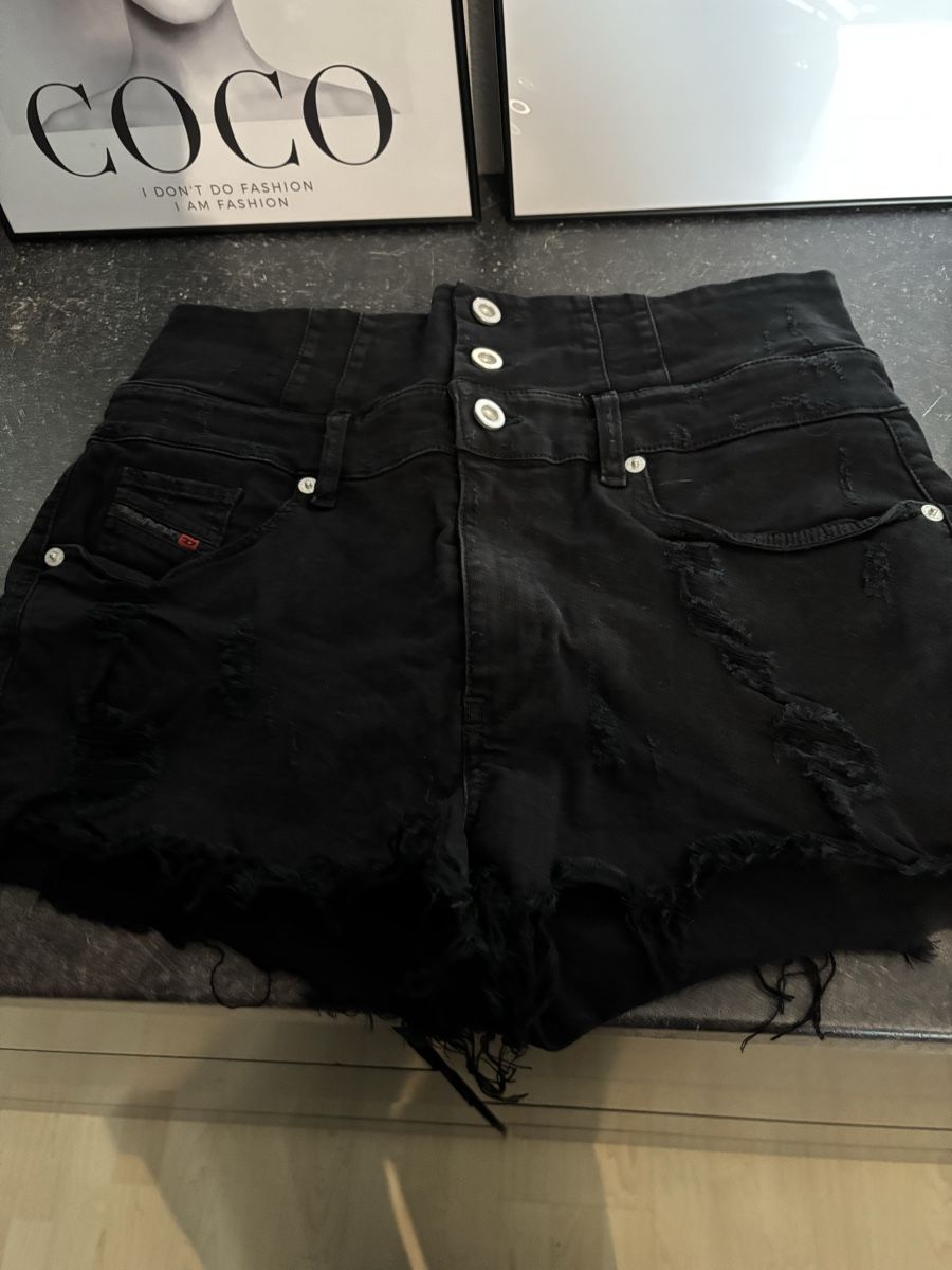 Diesel Hosen: Diesel Shorts – Neu (gemäss Beschreibung) aus Vordemwald von ste_g86z