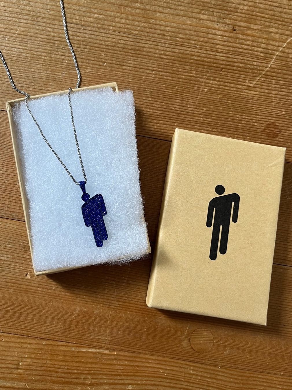 Catenine: Billie Eilish blue blohsh necklace – Nuovo e nell'imballaggio originale da Freienstein venduto da moloxy 1
