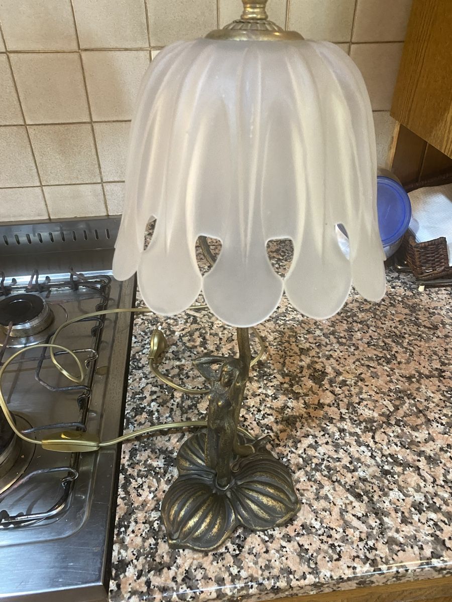 Lampade: Lampe antique. Style Liberty – Usato da Küssnacht am Rigi venduto da CALIFRASQUI