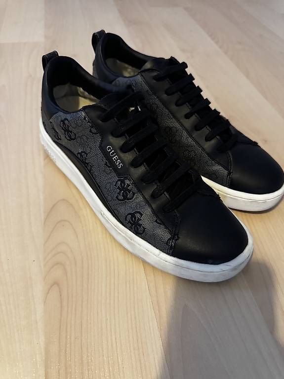 Damenschuhe: Original Guess Schuhe – Gebraucht aus Kaiseraugst von B.P.505
