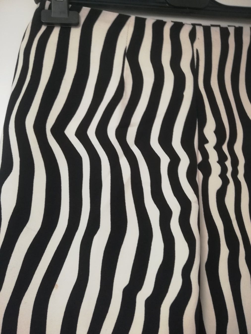 Pantaloni: Pantaloni a righe bianco e nero, taglia S - Ottimo! – Nuovo (secondo la descrizione) da Wettswil am Albis venduto da lin_8h9t 1