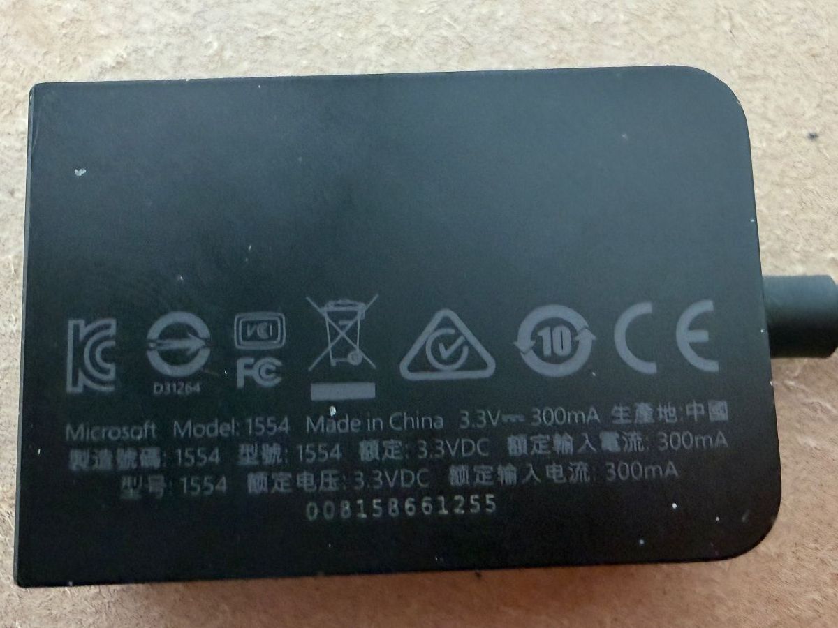 Microsoft Unità & Adattatore: Mini Display Port VGA adapter (Microsoft) – Usato da Fribourg venduto da J334455