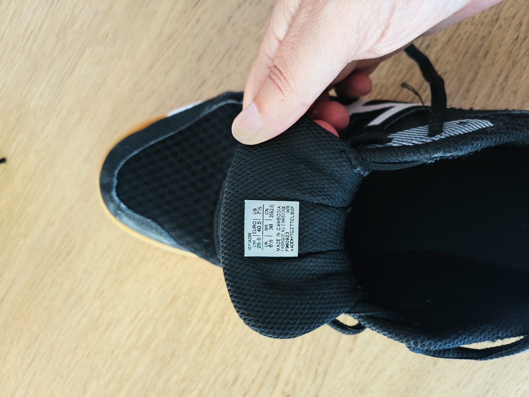 Asics Herrenschuhe: Hallenschuh Asics Gr. 40.5 – Gebraucht aus Stein AR von bigjohn82 2