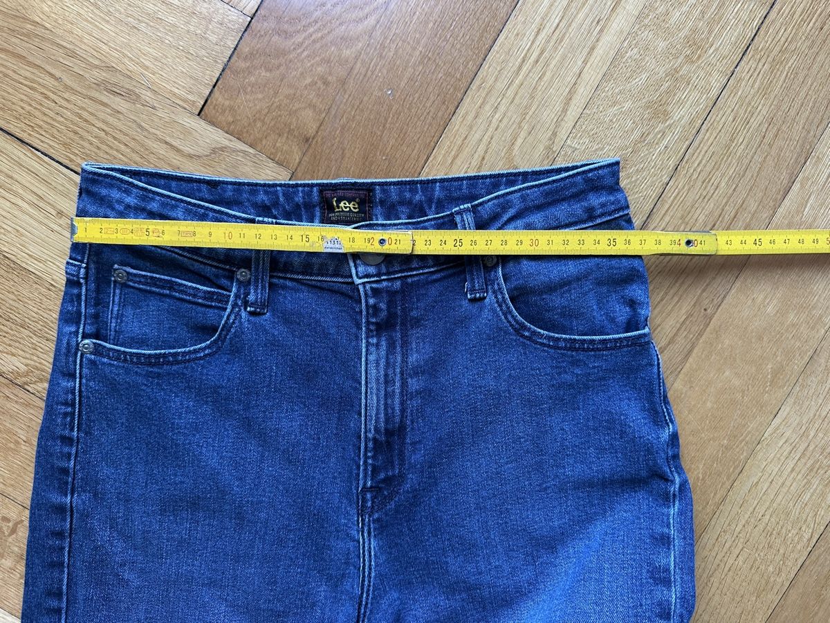 Lee Jeans: Jean LEE taille 29/33 CAROL – Usato da Carouge GE venduto da Dom19dom19 2