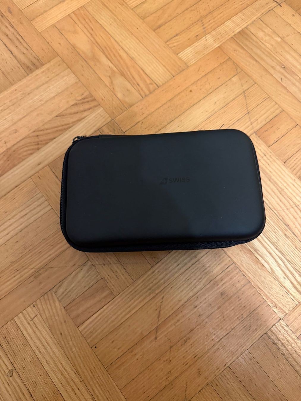 Kosmetikkoffer: VIU Swiss Business Class Amenity Kit – Gebraucht aus bioggio von lenny023 1