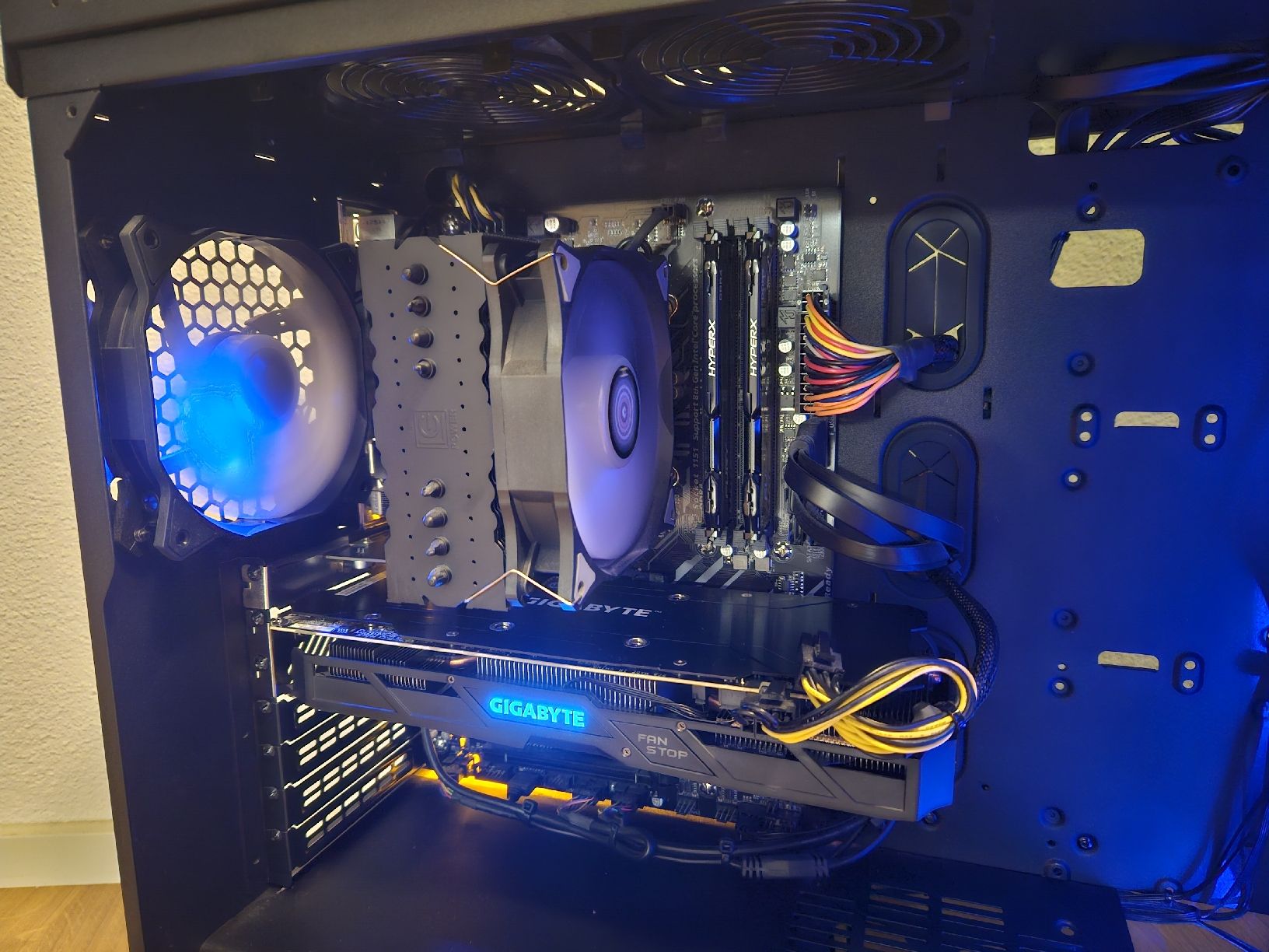 Intel PCs: Einsteiger Gaming PC  – D'occasion à Roggwil BE par Hr.Gustav 3