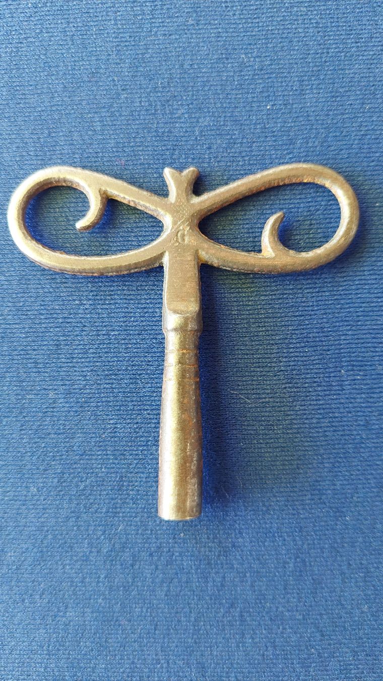 Schlüssel: Clef ancienne pour remonter les pendules – Gebraucht aus Marsens von jogocade 1