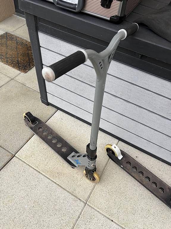 Kickboard: 2x trottinettes Micro Xtreme – Usato da Estavayer-le-Lac venduto da Rde_1977 1