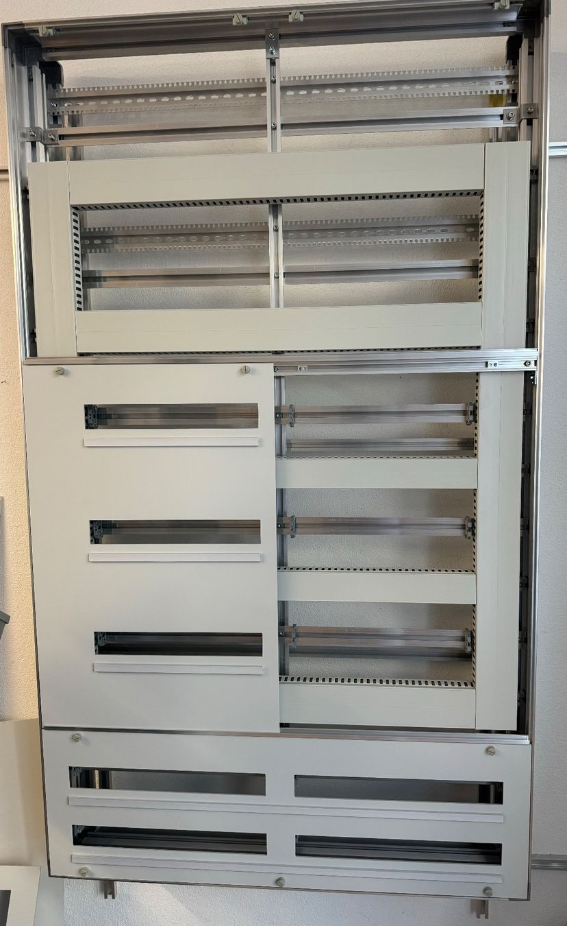 Stromzufuhr: Loxone KNX Stromverteiler – Neu und originalverpackt aus Amriswil von Xawax_ 1