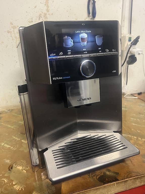 Macchine per caffè & Macchine per espresso: Siemens Q9 plus Connect  S500 – Usato da Adliswil venduto da Claris02 3