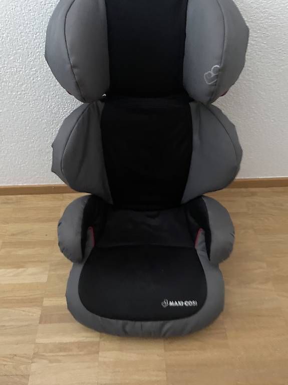 Seggiolini per auto: Maxi-Cosi Rodi SPS Kindersitz  – Usato da Niederuzwil venduto da Zelal2007