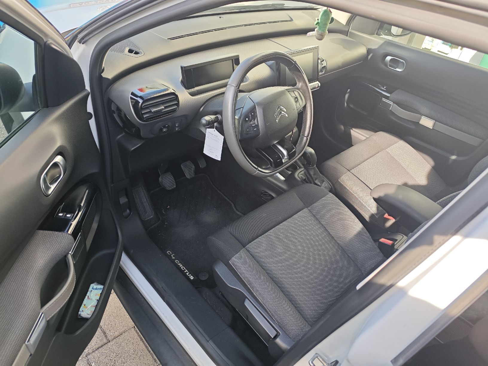Citroën Autos: ​Citroën C4 Cactus e-THP – Gebraucht aus Wohlen AG von mar_wry5 3