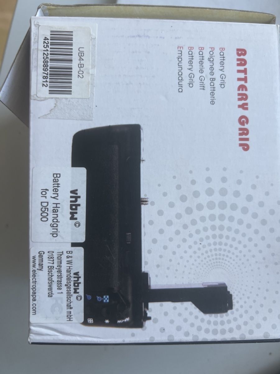 Caricatori & Batterie: Batterie Handgriff für D500 – Nuovo e nell'imballaggio originale da Amriswil venduto da JaJa-Express 1
