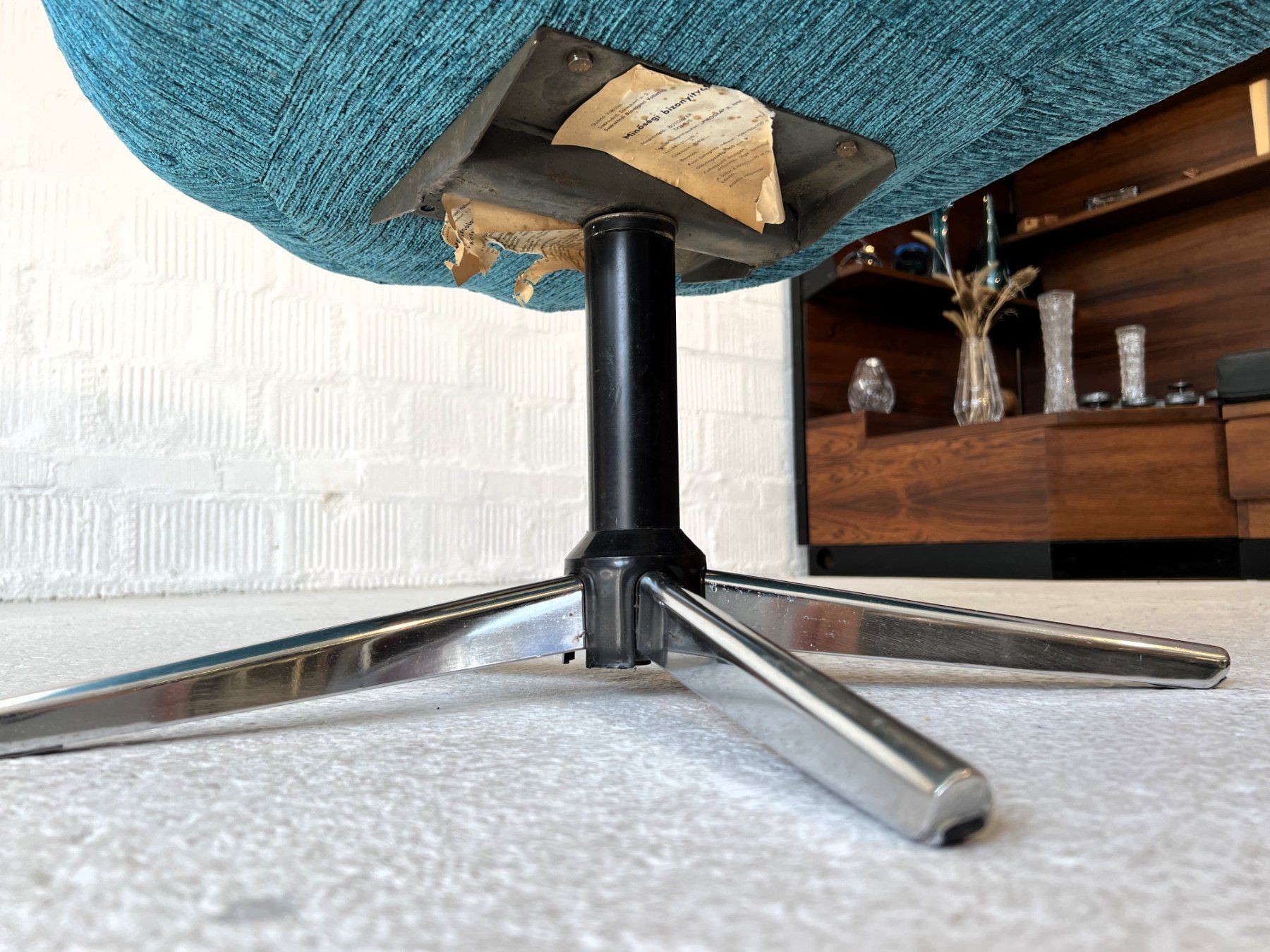 Sessel: McM Drehsessel - Swan Style - Arne Jacobsen – Gebraucht aus Walzenhausen von stilvollwohnen 5