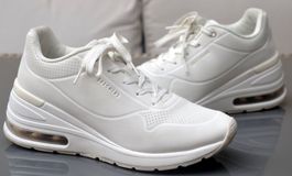 Snakers Skechers Million Air-Elevated .39