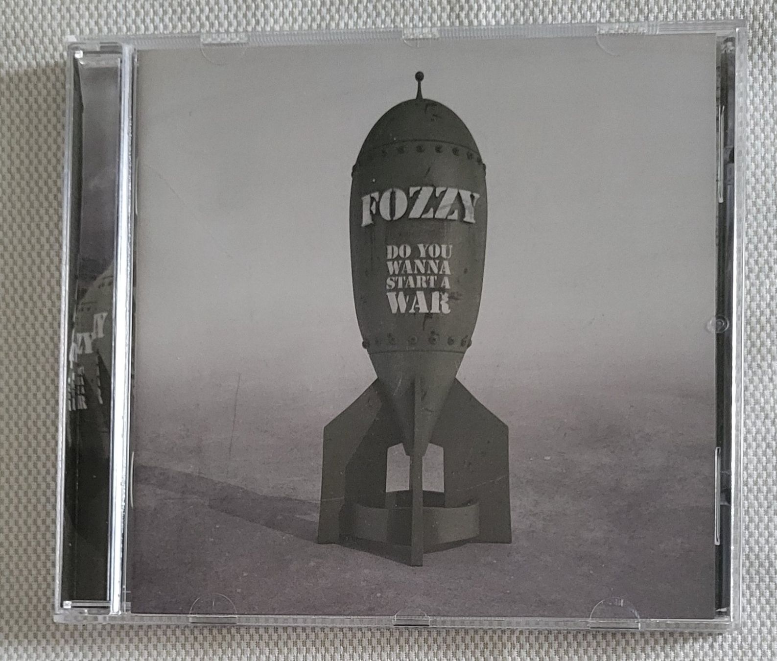 CDs: Fozzy - – Gebraucht aus Villars-sur-glane von Epsilonhike