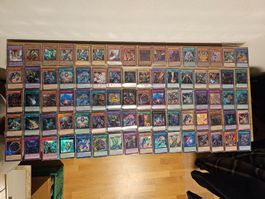 Yu-Gi-Oh Kartensammlung alte und neue Karten