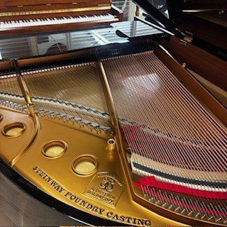 Steinway Musikinstrumente: Steinway&Sons - S-155 schwarz poliert Occ. – Gebraucht aus Ittigen von KrompholzMusik 4