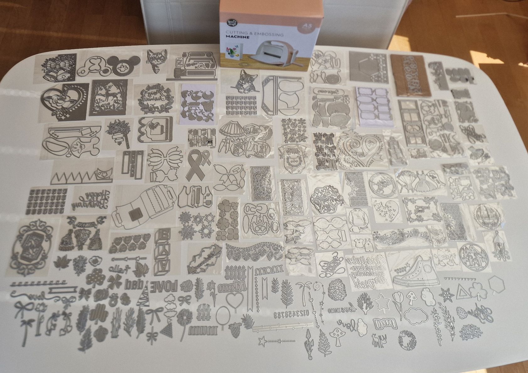 Kit bricolage: Cutting Maschine A5 mit Stanzformen Set, Basteln! – Usato da Beringen venduto da Ele_Ely23 1