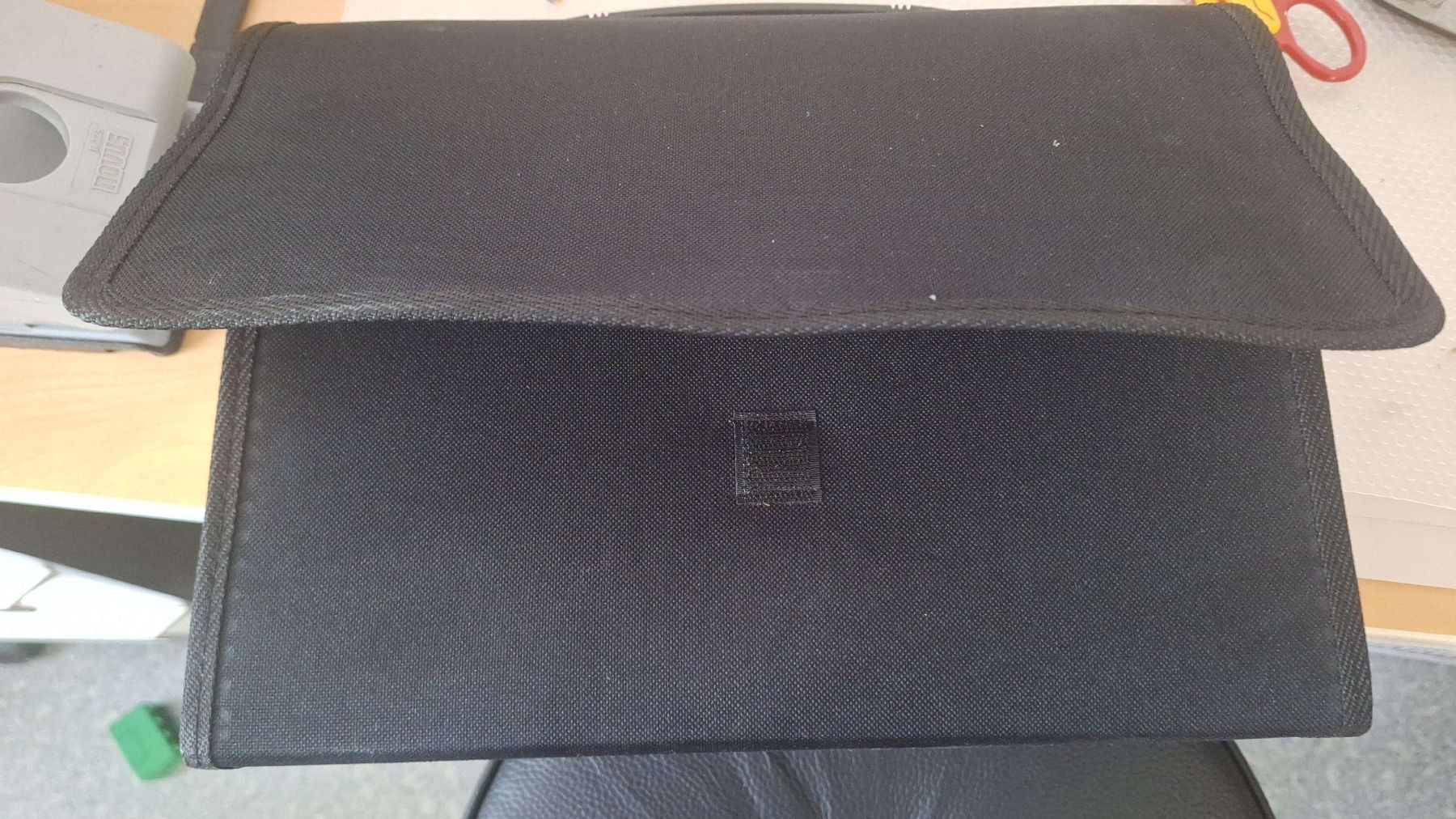 Valigie & Borse: Schwarze Aktentasche mit Sichtmäppli – Usato da Schwyz venduto da cla_8w6t