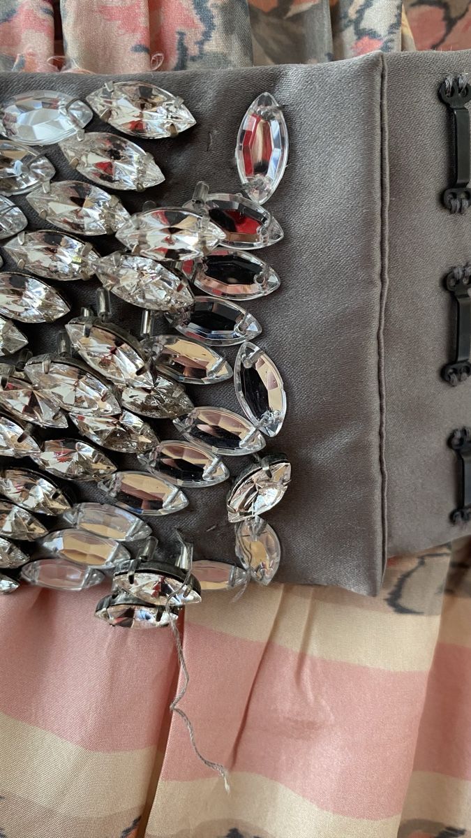 Prada Cinture: LIKE NEW PRADA RHINESTONES BELT – Nuovo (secondo la descrizione) da Walchwil venduto da Finibaci 2